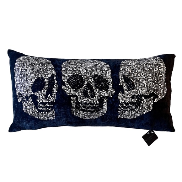 Magaschoni Other - ☠️ RHINESTONE Skull Black Velvet Magaschoni Halloween Pillow NEW